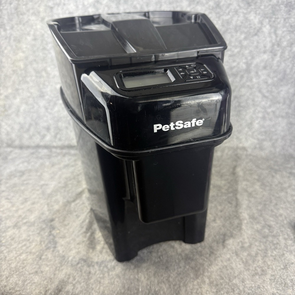 PetSafe Healthy Pet Simply Feed Automatic Dog and‎ Cat Feeder Dispenses Dog Food